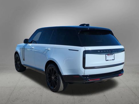 Used 2025 Land Rover Range Rover SE image 4