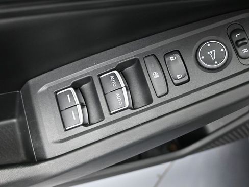 Used 2023 Honda Accord EX image 11