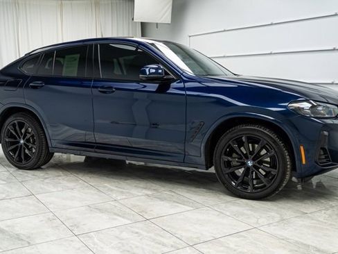 Used 2024 BMW X4 xDrive30i w/ Premium Package image 2