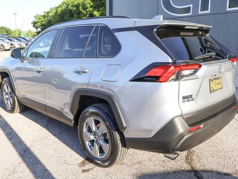 Used 2025 Toyota RAV4 XLE AWD/4WD image 6