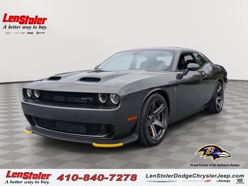 Used 2021 Dodge Challenger SRT Hellcat Redeye image 1