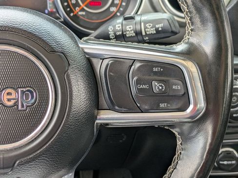 Used 2023 Jeep Wrangler Sahara w/ Cold Weather Group image 21