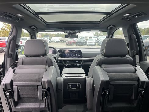 New 2026 Chevrolet Suburban Premier w/ Sun And Tow Package image 40