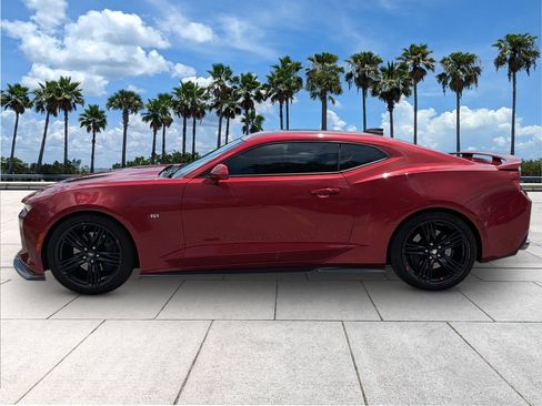 Used 2018 Chevrolet Camaro SS RWD image 4