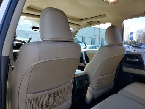 Used 2018 Toyota 4Runner SR5 Premium image 13