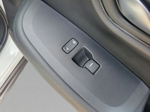 New 2026 Honda HR-V LX image 19