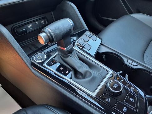 Certified 2023 Kia Sportage EX image 16