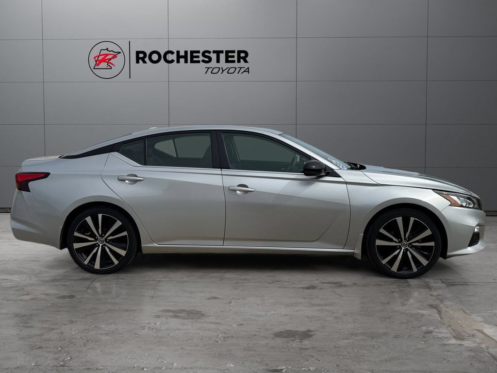 Used 2021 Nissan Altima 2.5 SR w/ SR Premium Package FWD image 6