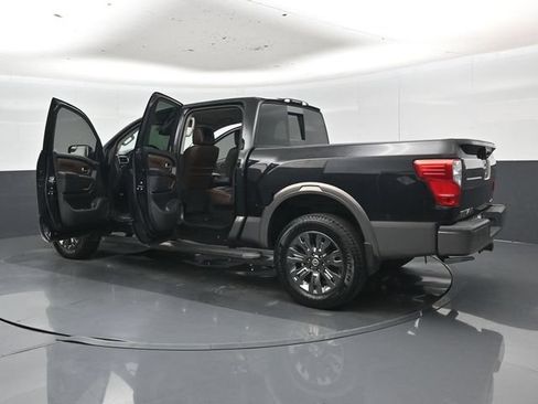 Used 2018 Nissan Titan Platinum Reserve w/ Platinum Utility Package AWD/4WD image 58