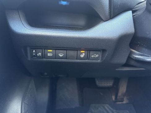 Used 2019 Toyota RAV4 XSE image 9