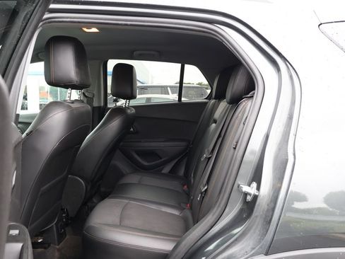 Used 2019 Chevrolet Trax LT w/ Driver Confidence Package FWD image 31