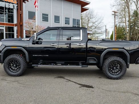 Used 2024 GMC Sierra 3500 Denali w/ Denali Reserve Package image 8