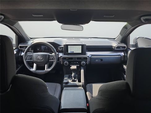 Used 2026 Toyota 4Runner SR5 AWD/4WD image 15