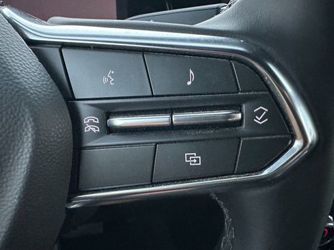 Used 2025 Chevrolet Suburban Z71 image 39