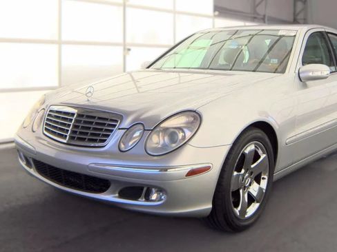 Used 2005 Mercedes-Benz E 320 Sedan w/ Sunroof Pkg image 1