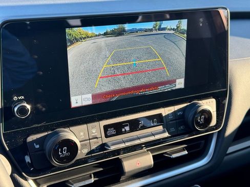 Used 2025 Toyota Grand Highlander FWD image 38