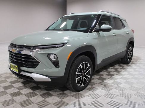 New 2026 Chevrolet TrailBlazer LT w/ Convenience Package AWD/4WD image 6