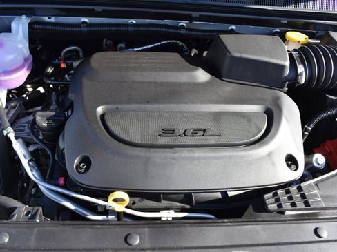 New 2026 Chrysler Pacifica Select image 35