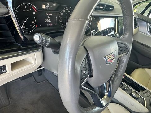 Used 2021 Cadillac XT6 Premium Luxury AWD/4WD image 18