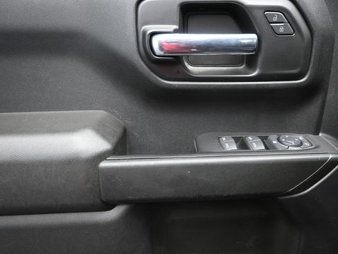 Used 2022 Chevrolet Silverado 1500 Custom Trail Boss w/ Safety Confidence Package AWD/4WD image 19