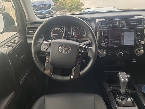 Used 2024 Toyota 4Runner TRD Off-Road Premium image 12