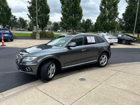 Used 2015 Audi Q5 2.0T Premium Plus w/ Technology Package AWD/4WD image 3