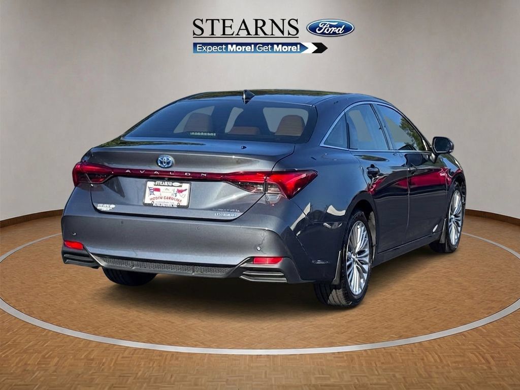 Used 2019 Toyota Avalon Limited w/ Advanced Safety Package FWD image 16
