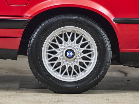 Used 1991 BMW 318iS Coupe RWD image 44