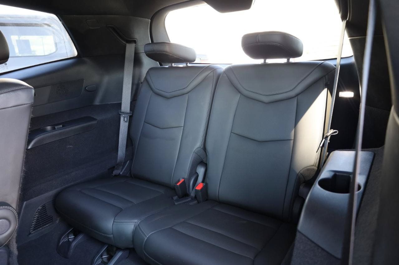 Used 2020 Cadillac XT6 Premium Luxury AWD/4WD image 17