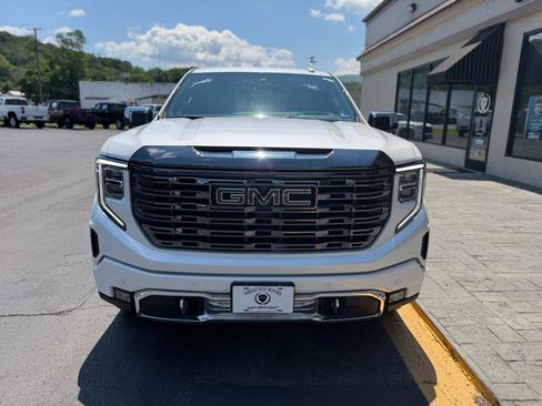 Used 2024 GMC Sierra 1500 Denali Ultimate AWD/4WD image 7