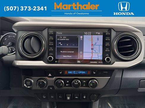 Used 2022 Toyota Tacoma Limited AWD/4WD image 22