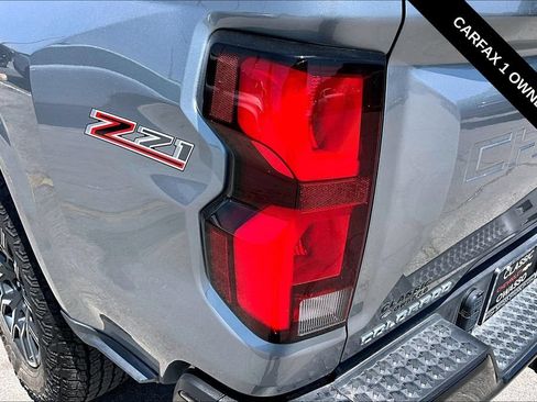 Used 2023 Chevrolet Colorado Z71 w/ Z71 Convenience Package 2 AWD/4WD image 23