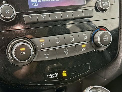Used 2017 Nissan Rogue S AWD/4WD image 23