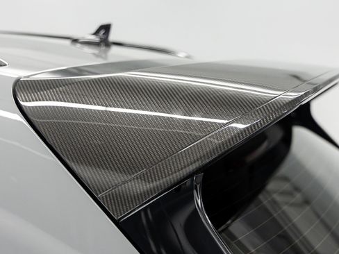 Used 2022 Bentley Bentayga AWD/4WD image 17