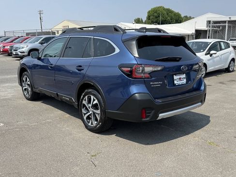 Used 2022 Subaru Outback Limited AWD/4WD image 3