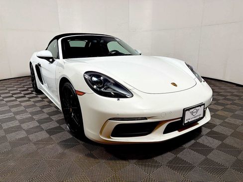 Used 2022 Porsche 718 Boxster image 2