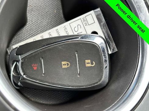 Used 2018 Chevrolet Equinox LT image 21