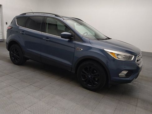 Used 2018 Ford Escape SE FWD image 11