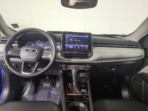 Used 2022 Jeep Compass Limited image 15