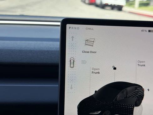 Used 2024 Tesla Model 3 Standard Range image 18