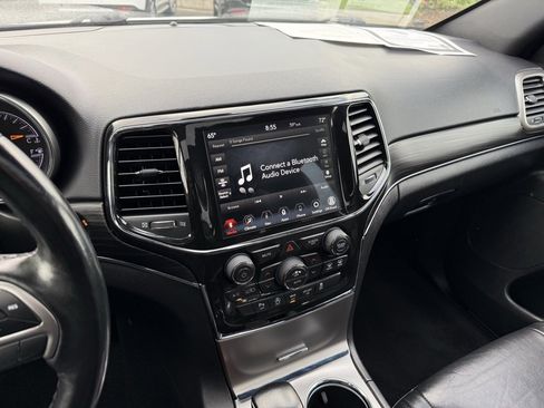 Used 2022 Jeep Grand Cherokee Limited image 22