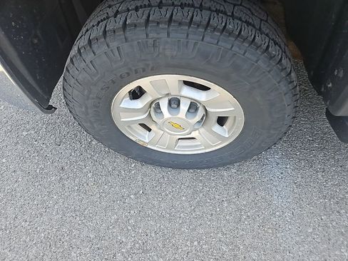 Used 2009 Chevrolet Silverado 2500 LT w/ Snow Plow Prep Package image 13