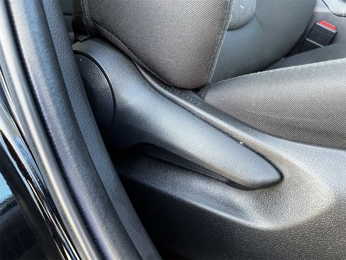 Used 2024 Toyota RAV4 XLE image 26