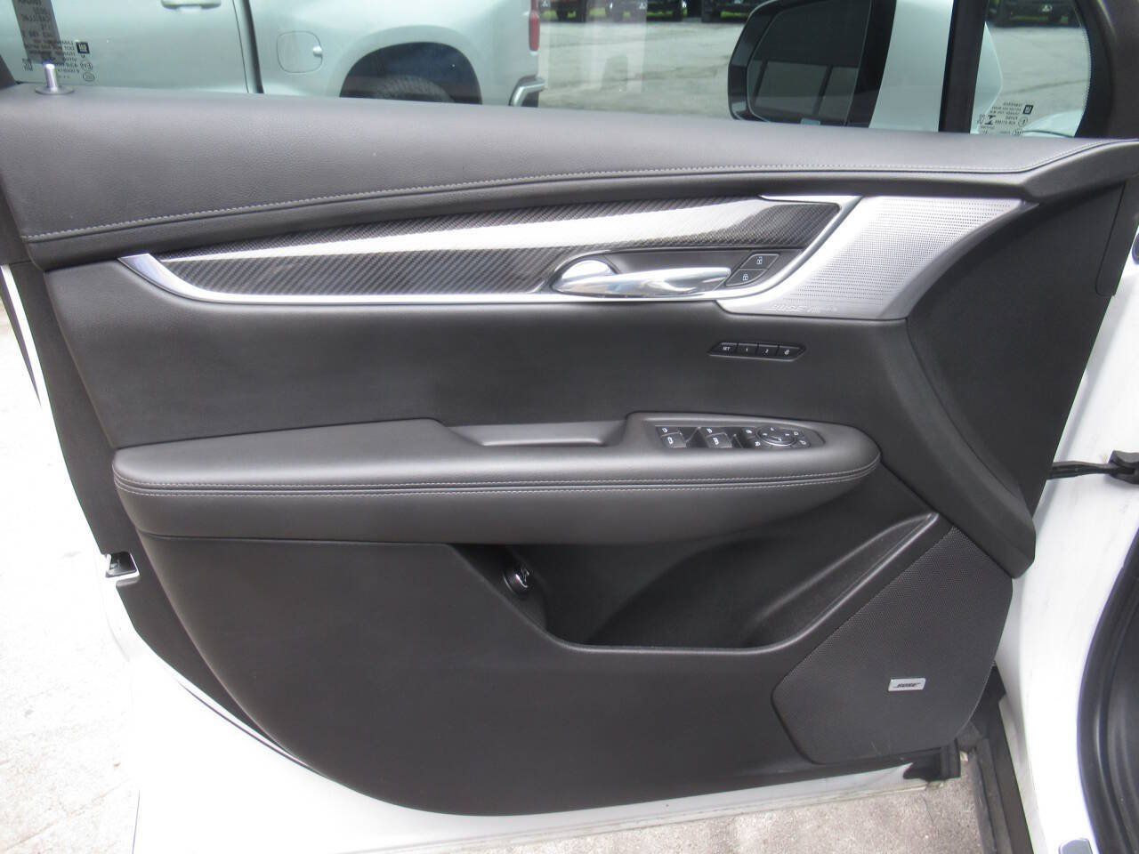 Used 2022 Cadillac XT6 Sport w/ Technology Package AWD/4WD image 18