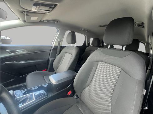 Used 2025 Kia Sportage LX AWD/4WD image 21