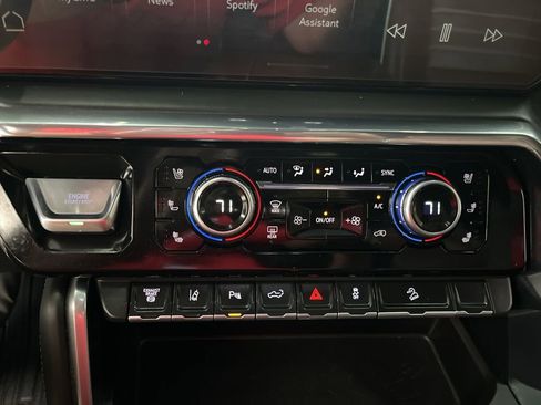 Used 2025 GMC Sierra 2500 Denali Ultimate AWD/4WD image 28