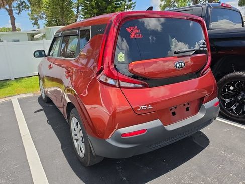 Used 2020 Kia Soul LX FWD image 12