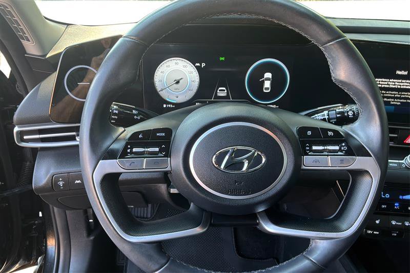 Used 2023 Hyundai Elantra Limited FWD image 17
