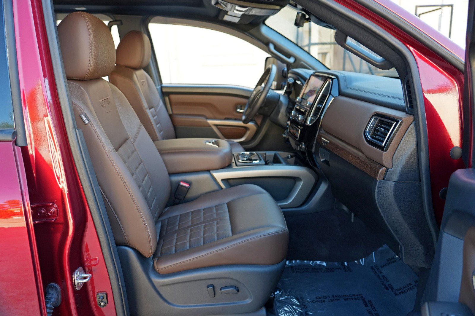 Used 2023 Nissan Titan Platinum Reserve w/ Moonroof Package AWD/4WD image 16