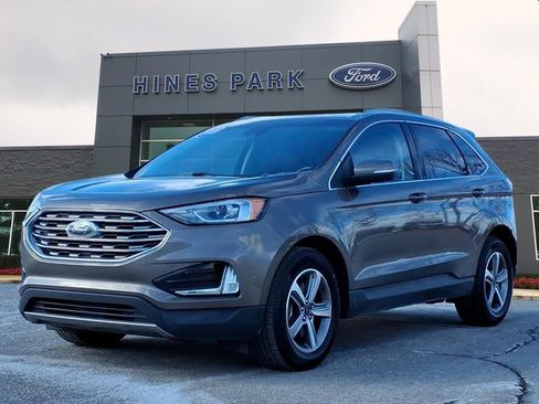 Certified 2019 Ford Edge SEL w/ Equipment Group 201A image 3